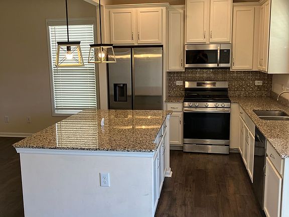 4th image of 8145 Sheffield Dr