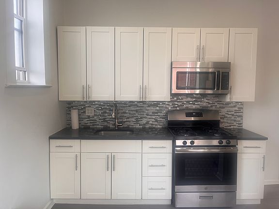 Stainless Steel Appliances and Plenty of Kitchen Storage