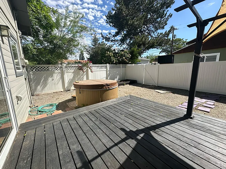 1213 S Windsor St — Photo 32