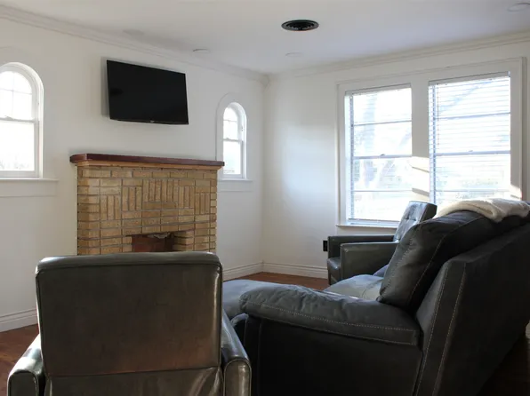 417 N Pecan St, Arlington, TX 76011