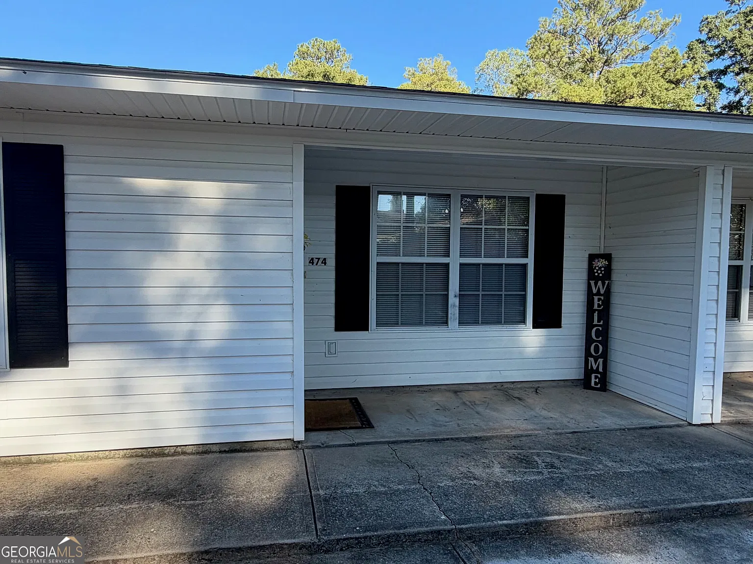 3 bed, 2.0 bath, 1100 sqft, $1,350 — Photo 4
