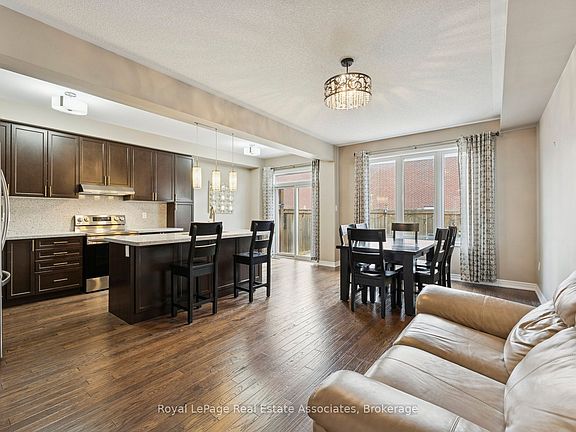 4th image of 12 Diamond Leaf Ln