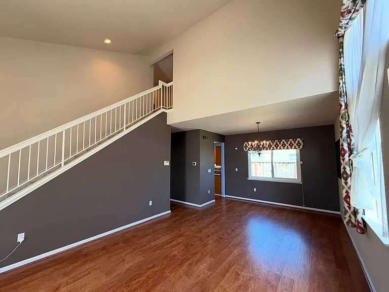 720 Legends Pl — Photo 5