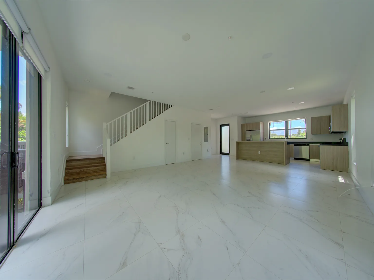 3 bed, 1528 sqft, $3,200 — Photo 3