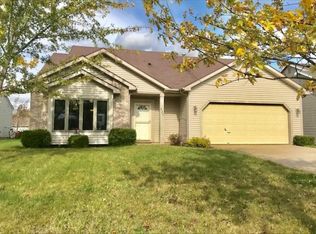 327 Rampart Dr, Fort Wayne, IN 46845