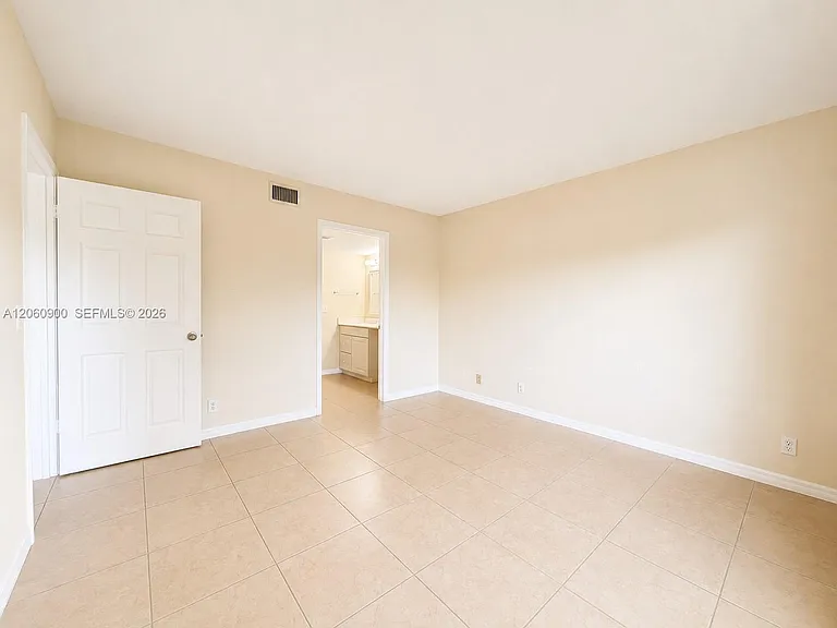 6585 Somerset Dr #103 — Photo 16