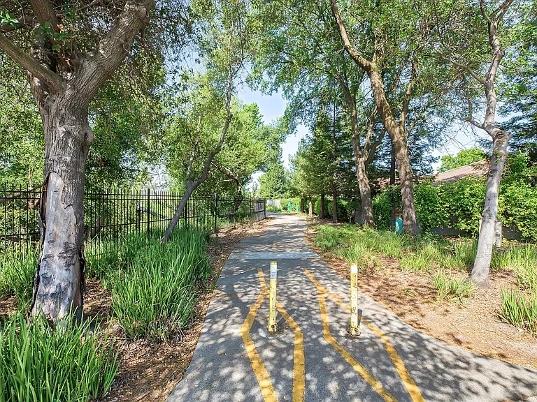 Allegria at Roseville — Photo 15