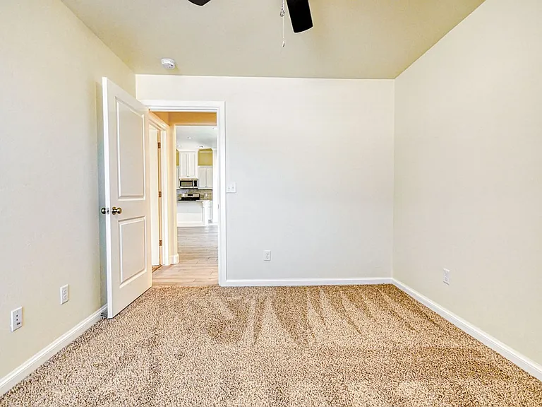 3100 Pebble Pond Dr — Photo 36