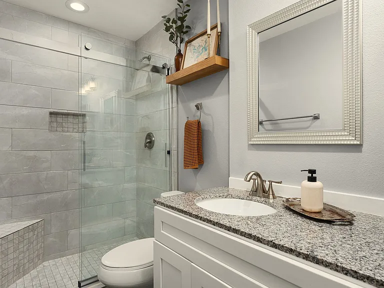 1012 Red Cliff Dr — Photo 24