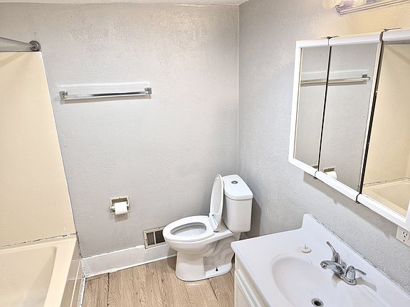 5th image of 329 N Broadway St APT C