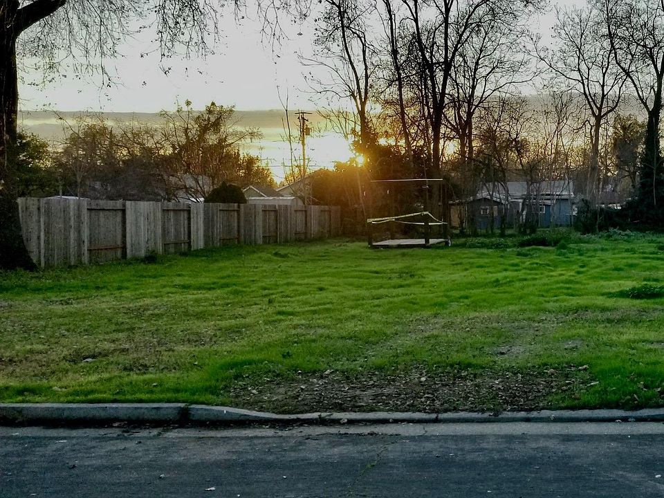 1st image of 506 Smilax Ave