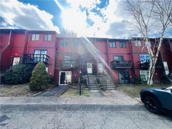 405 Parkwood Dr, Cranberry Township, PA 16066