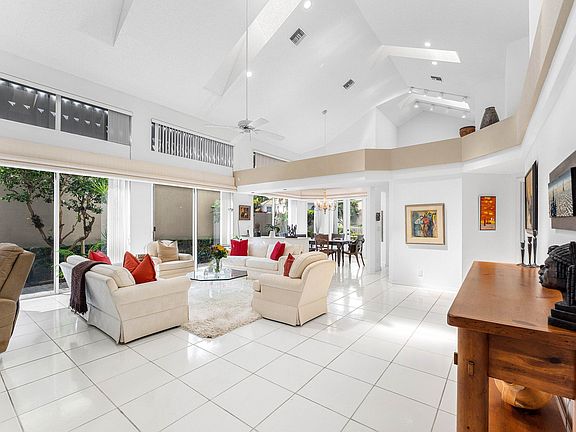 5th image of 16891 Knightsbridge Lane
