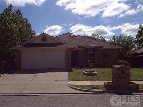 1st image of 7932 Hunters Glen Dr
