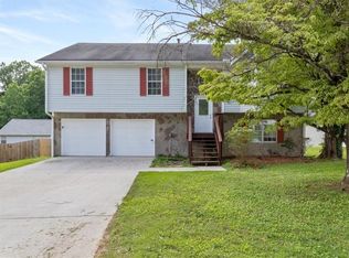 946 Redan Trce, Stone Mountain, GA 30088