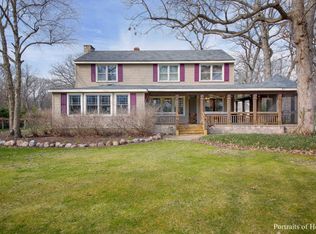 2S555 Williams Rd, Warrenville, IL 60555