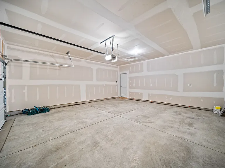 511 Darliene Dr — Photo 31