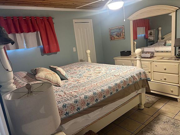3rd image of 6903 N Lagoon Dr APT 54