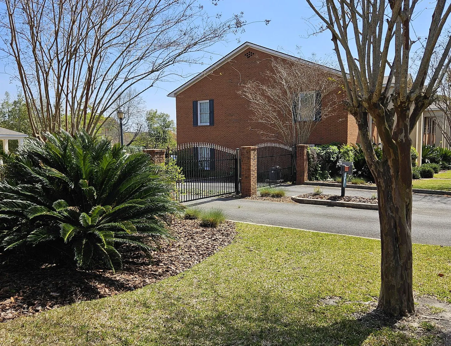 2 bed, 1200 sqft, $1,250 — Photo 2
