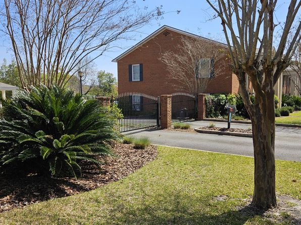 1015 Park Ave N, Tifton, GA 31794