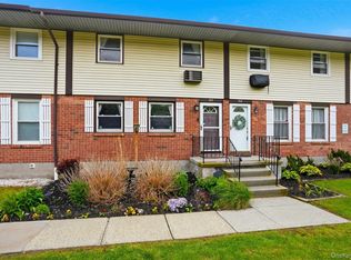 303 Parr Meadow Drive #3C, Newburgh, NY 12550