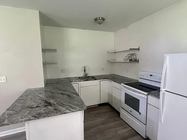 189 W Patterson Ave — Photo 6