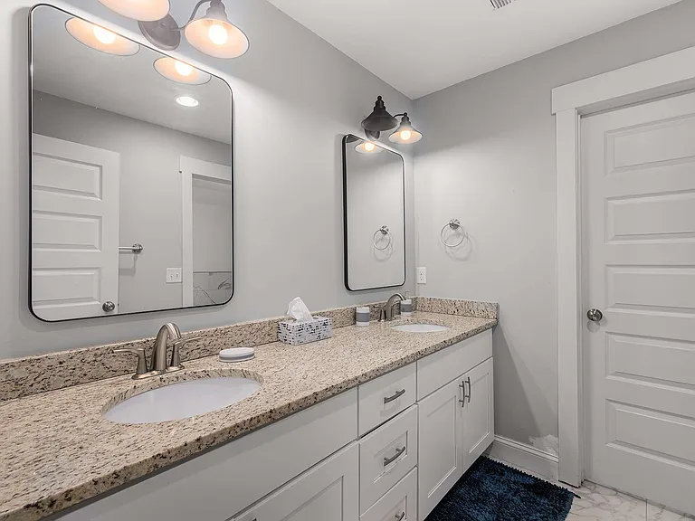 1134 Knott St SE — Photo 15