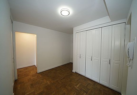 5th image of 160 E 84th St APT 10K