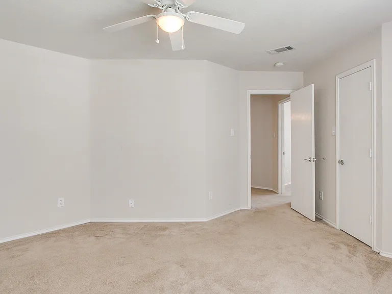 5824 Melanie Ct — Photo 12
