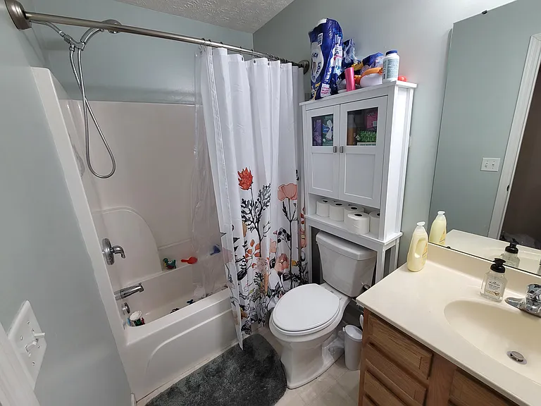 335 Thompson Dr — Photo 23