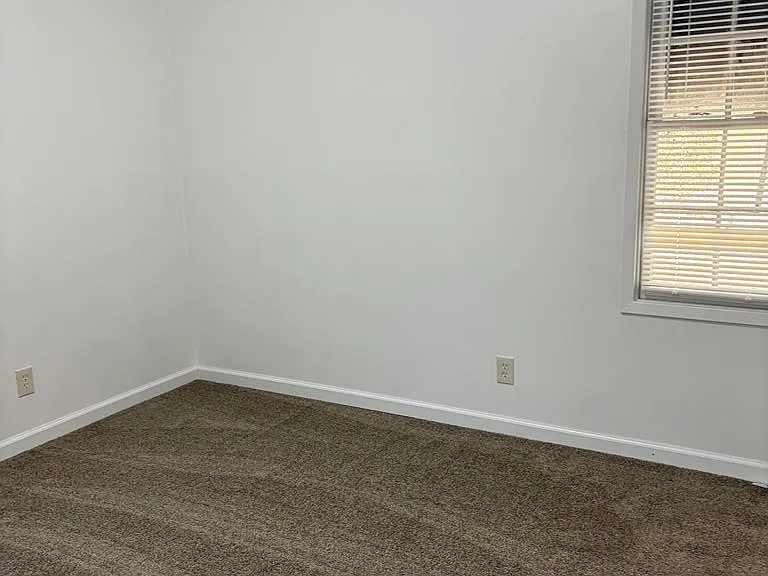 1200 Melissa Dr — Photo 10