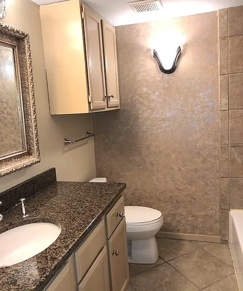 2110 Rio Grande St #204 — Photo 17