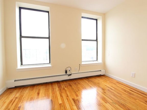 5th image of 1063 Pacific St APT 4A