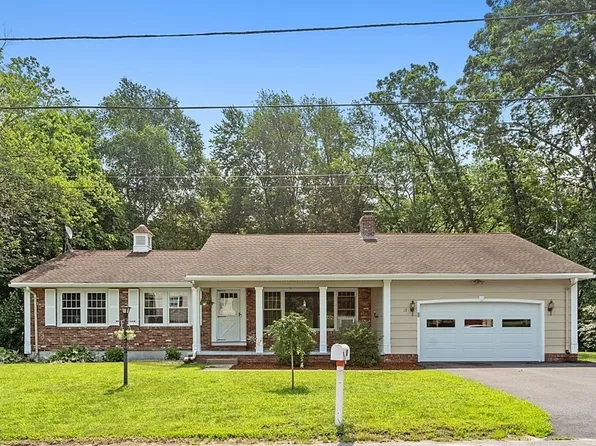 17 Connor Ln, Lancaster, MA 01523