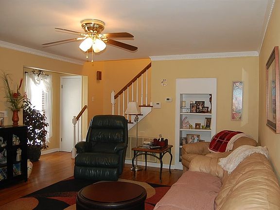 5th image of 125 Wyatt Oaks Ct