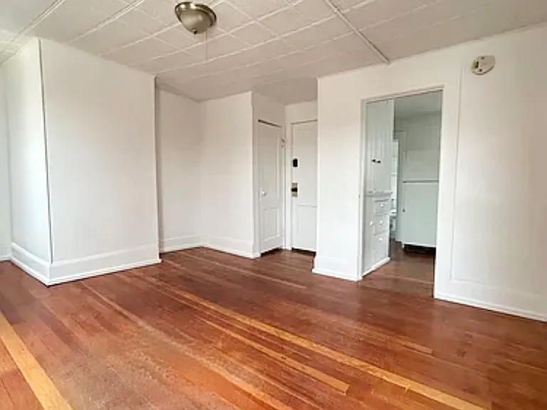 93 W Pearl St #A-7 — Photo 8
