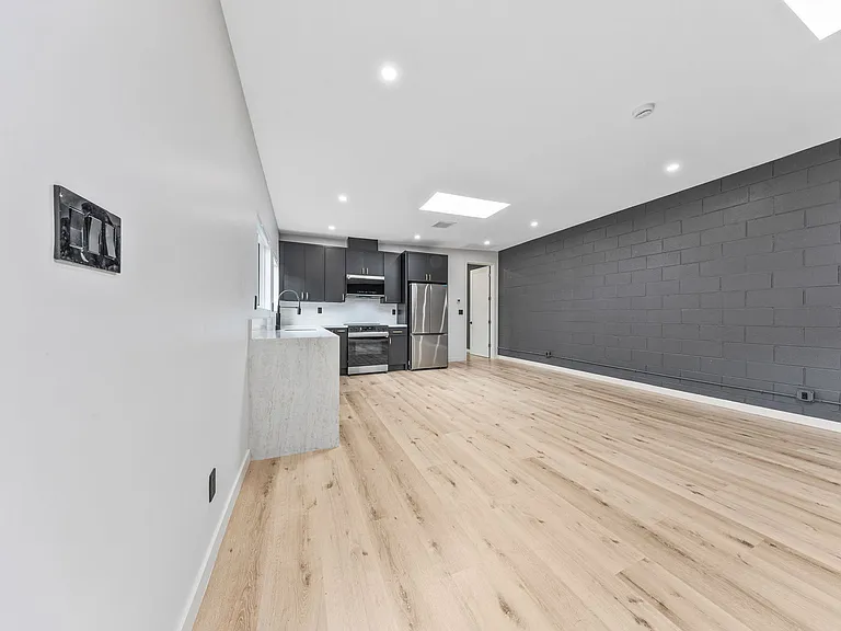 3839 Fountain Ave #1/2 — Photo 10