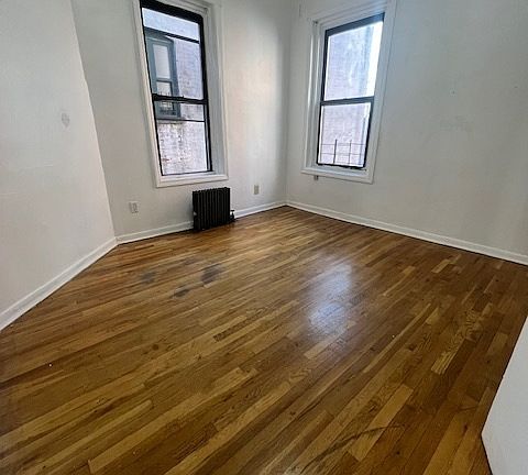 3rd image of 271 W 119th St APT 5W