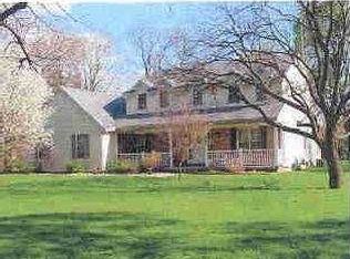 132 Eagle Point Dr, Rossford, OH