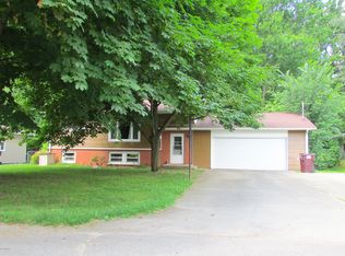 526 Northside Dr, Coldwater, MI
