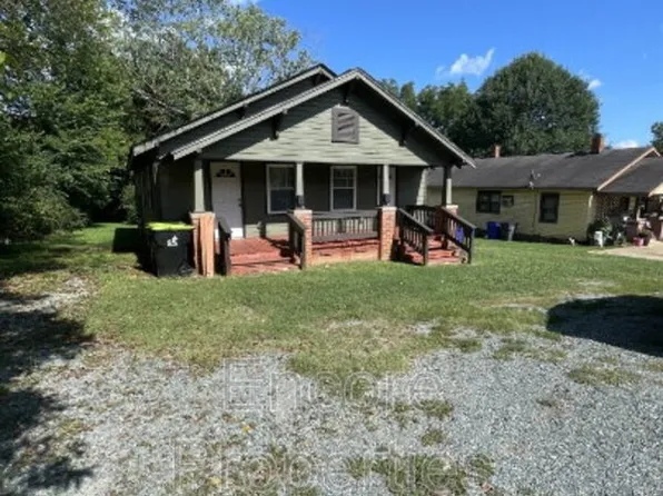 119 S 7th Ave, Siler City, NC 27344