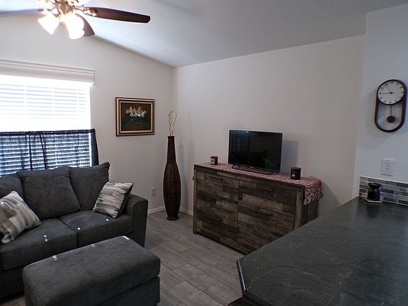 Living room, right of entry.