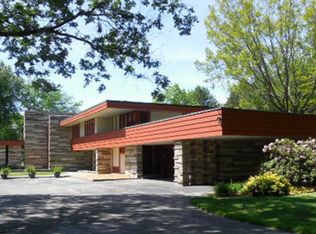 1021 W Sugnet Rd, Midland, MI 48640