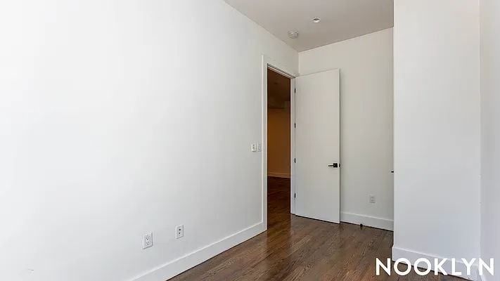 Rented by Nooklyn NYC LLC | media 15