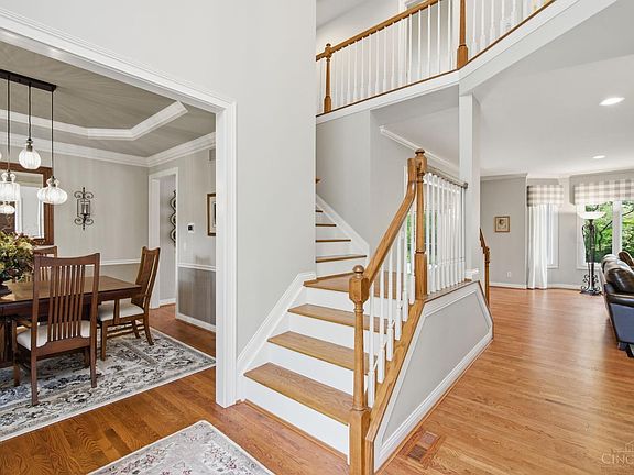 3rd image of 5564 Oak View Dr