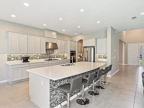 3rd image of 13647 Killebrew Way