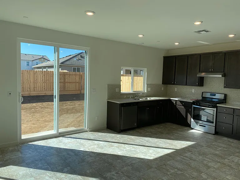 7199 E University Ave — Photo 18