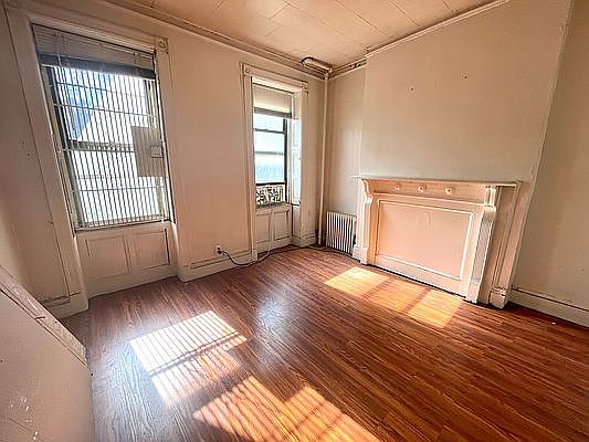 4th image of 163 E 99th St APT 14