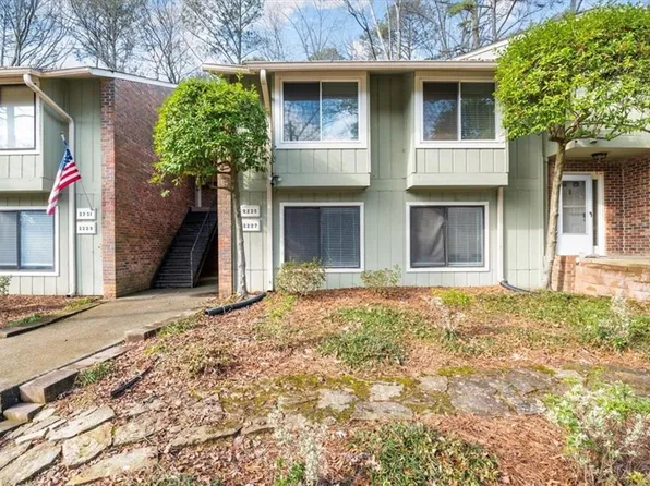 2227 Surrey Ct SE, Marietta, GA 30067