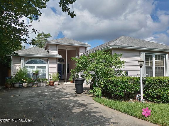 5th image of 128 Alsace Ct